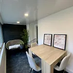 Nice Port Apartment Ac Parking